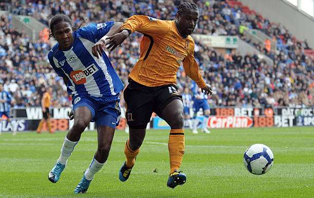 过多方面的 过多方面的